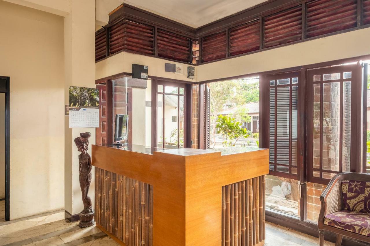 Oyo 951 Cempaka Ratu Beach Resort Sukabumi Esterno foto
